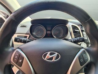 Hyundai i30 1.4 MPI 100cv."ESSENCE" 5 puertas