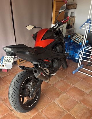 Kawasaki Z800 Naked Negra/Roja