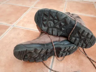 Botas de montaña talla 42
