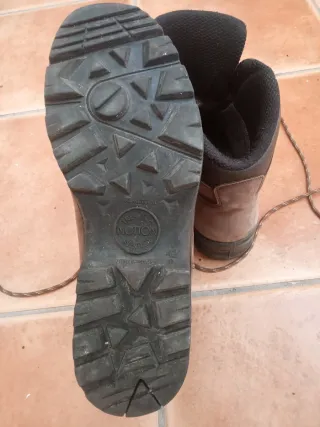Botas de montaña talla 42