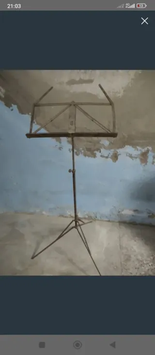 Trípode antiguo