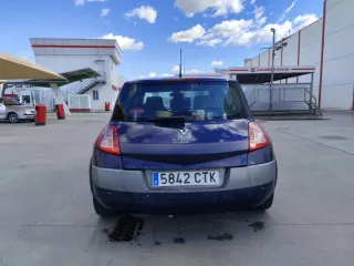CON TODO EL MANTENIMIENTO Renault Megane 2004