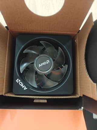 Procesador AMD Ryzen 9 7900 + disipador
