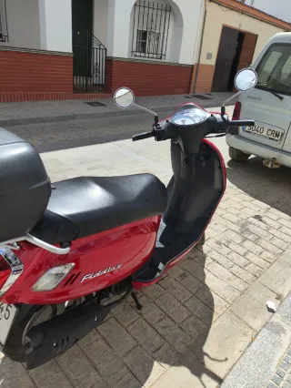 Moto Scooter Roja 125cc