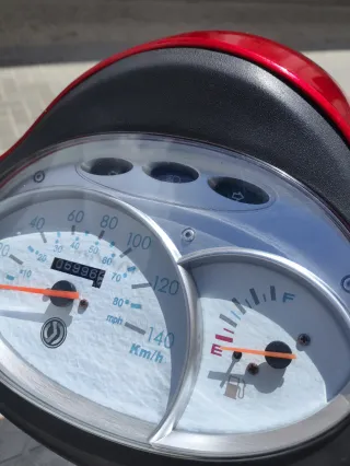 Moto Scooter Roja 125cc