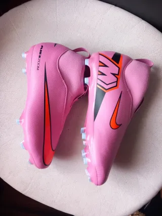 Botas Fútbol Niño Nike Talla 36 Rosa