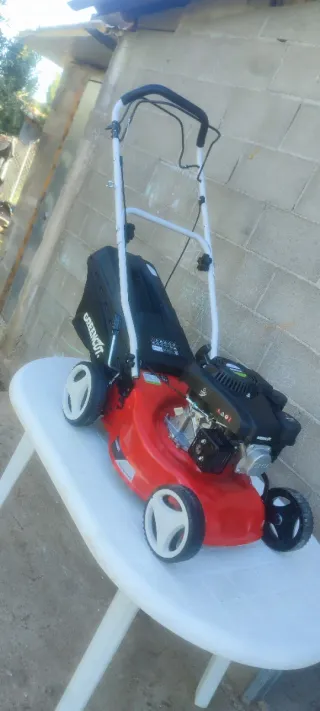 Cortacésped Greencut Rojo