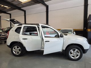 Dacia Duster en excelente estado y pocos kms.