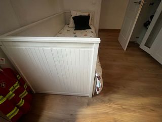 Diván IKEA con 3 cajones y 2 colchones cama nido