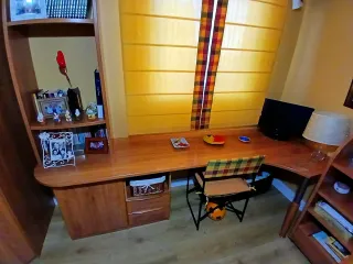 Armario y escritorio pino