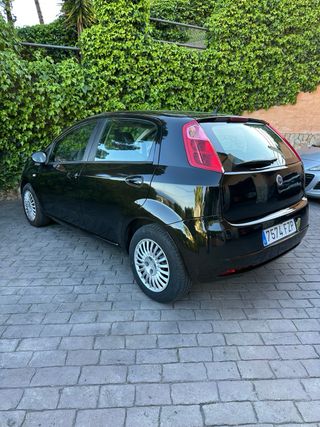 FIAT Punto 2009 175.000 km Pegatina C muy cuidado