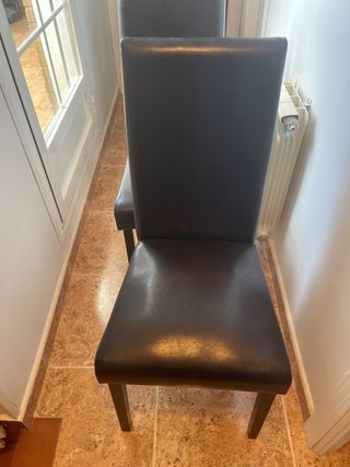 Sillas de salón de piel  6 sillas cada una a 10€