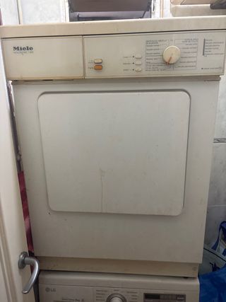 Secadora Miele Novotronic T 490