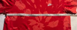 T-shirt nike unisex rossa a macchie retro taglia L