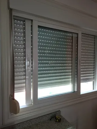 Ventanas correderas con persiana