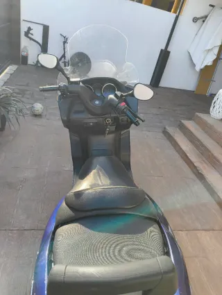 Yamaha Majesty 400 Azul