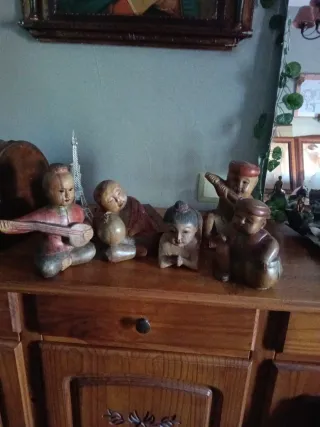 5 unidades Figuras de madera coleccionables