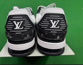 Zapatillas Louis Vuitton Blancas y Negras