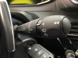 Peugeot 2008 Allure Hybrid 1.2 145CV eDCS6 MHEV!!!