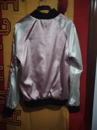 Chaqueta Bomber Flores Bordadas