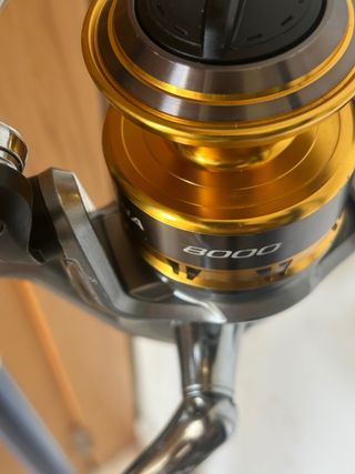 Combo caña y carrete de pesca + piqueta