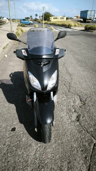 Yamaha X-MAX 125cc Maxi Scooter
