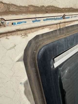 Caravana Knaus Comfort 350 en restauración