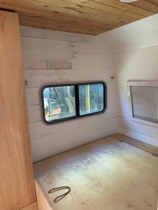 Caravana Knaus Comfort 350 en restauración