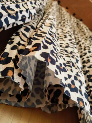Blusa H&M padrão leopardo plissada XL | 13€