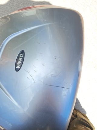 Baúl Yamaha TMAX con soporte original