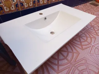 Lavabo de porcelana blanco casi nuevo