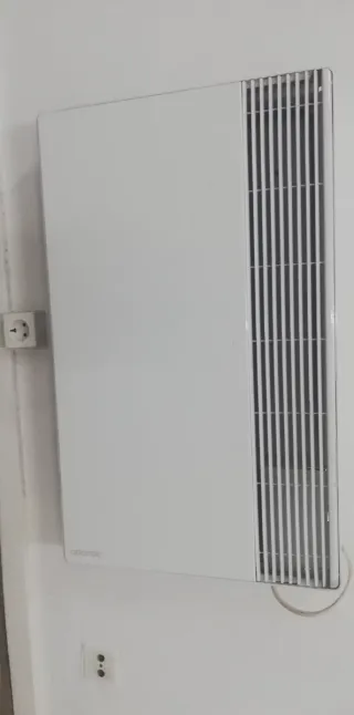 Se venden 2 radiadores bajo consumo, muy poco uso.