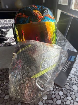 Casco de moto Icon con visera air fryer