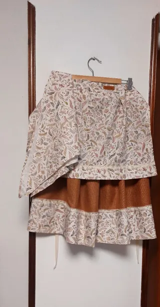 Traje de casera 68 cm