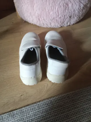 Zapatos de seguridad cocina punta acero blancos en