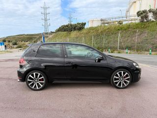Volkswagen Golf GTI VI Adidas Edition