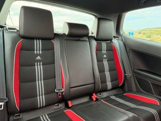 Volkswagen Golf GTI VI Adidas Edition