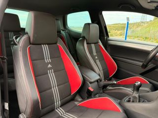 Volkswagen Golf GTI VI Adidas Edition