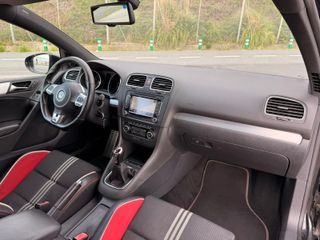 Volkswagen Golf GTI VI Adidas Edition