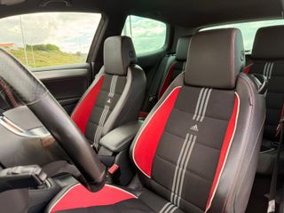 Volkswagen Golf GTI VI Adidas Edition