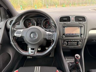 Volkswagen Golf GTI VI Adidas Edition
