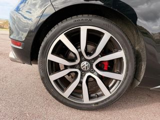 Volkswagen Golf GTI VI Adidas Edition