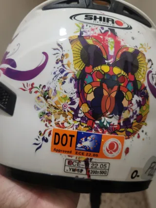 Casco SHIRO niña blanco y morado