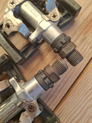 Pedales Shimano SPD con adaptadores