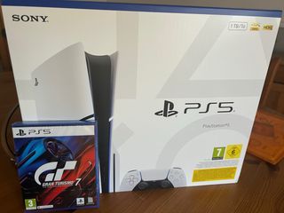 PlayStation 5 + Gran Turismo 7 - Nueva