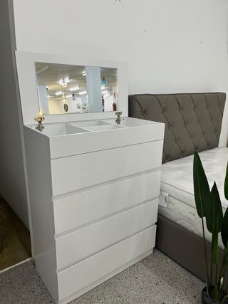 Nueva comoda de 4 cajones en OFERTA!!