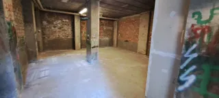 Alquiler local comercial de obra agua, luz, baño.