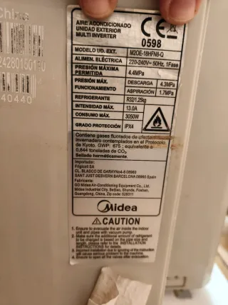 2 Aires Acondicionados Midea Suelo-Techo