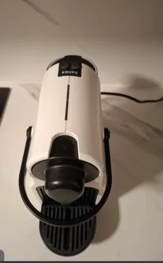 Cafetera Nespresso Krups Inissia Blanca