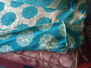 Sofá Arbe tela color  verde dos caras 8 almodas do